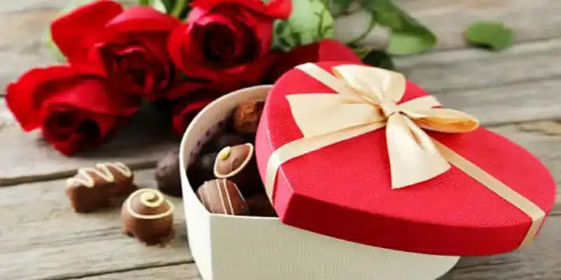 باکس گل و شکلات