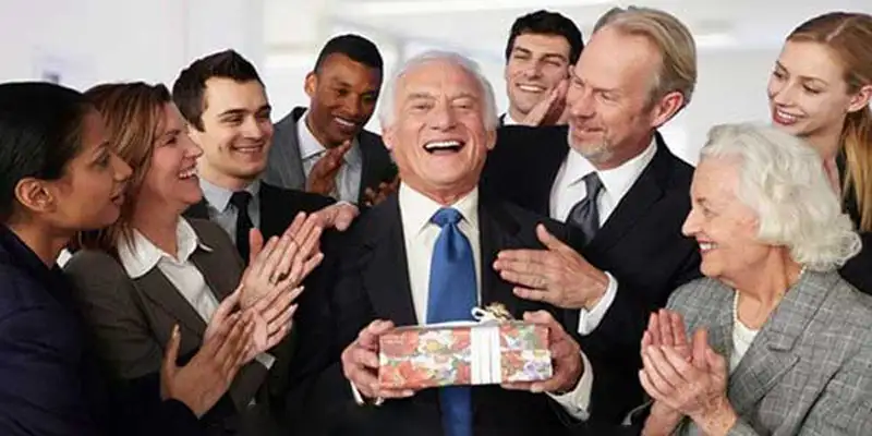 کادو بازنشستگی همکار